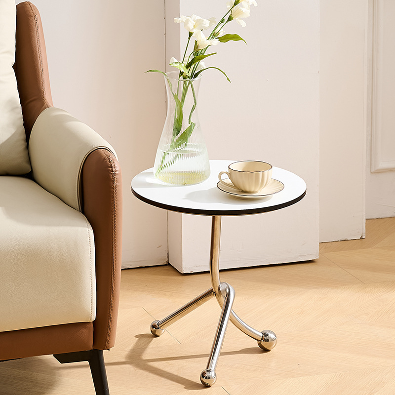 화이트 사이드-블랙 에지