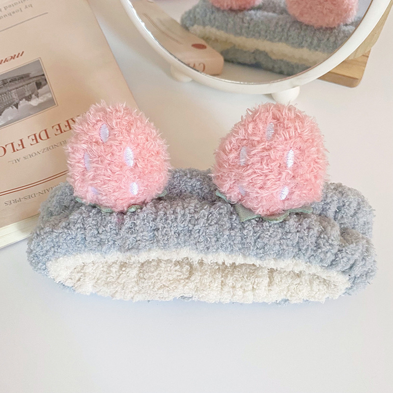 Linda fresa cara lavado diadema femenina felpa diadema Internet celebridad 2022 nuevo estilo banda de pelo estilo coreano tocado accesorios de pelo de invierno