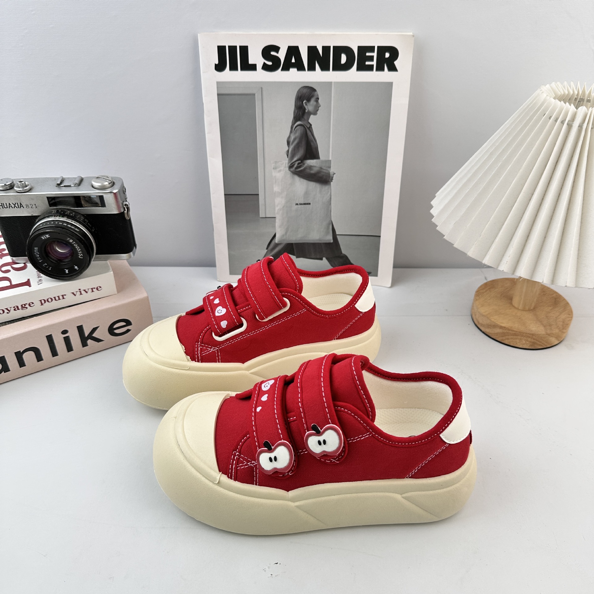 Yuanbo 2025 otoño nuevos zapatos de lona, zapatos de skate transpirables, zapatos blancos de suela gruesa de mujer, zapatos deportivos casuales, zapatos de pan