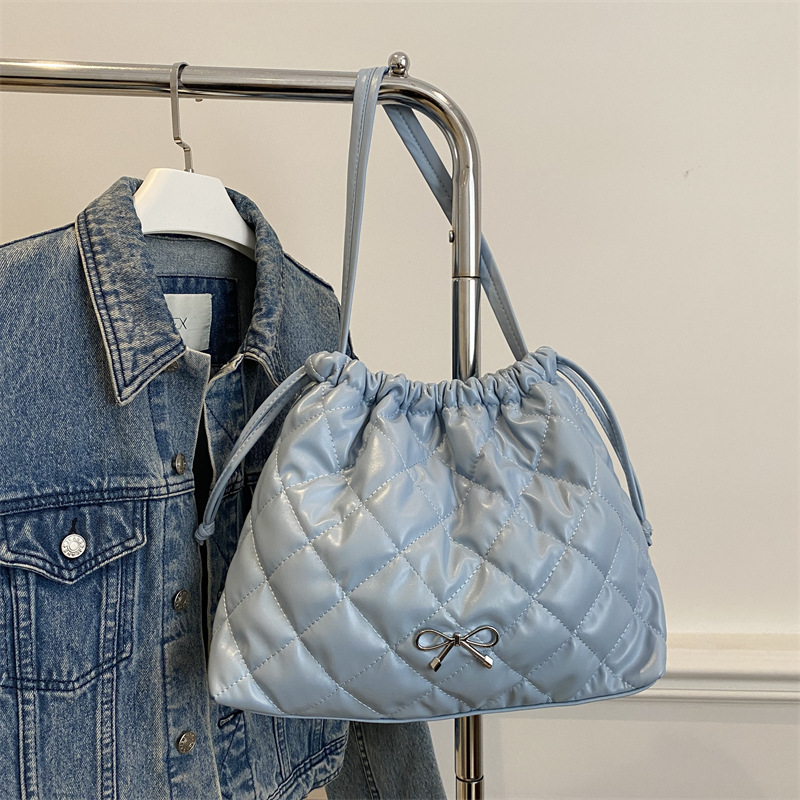 Bolsa de mano esponjosa acolchada moda Argyle mochila suave bolso acolchado adecuado para la escuela para trabajar comprar 2024 nuevo