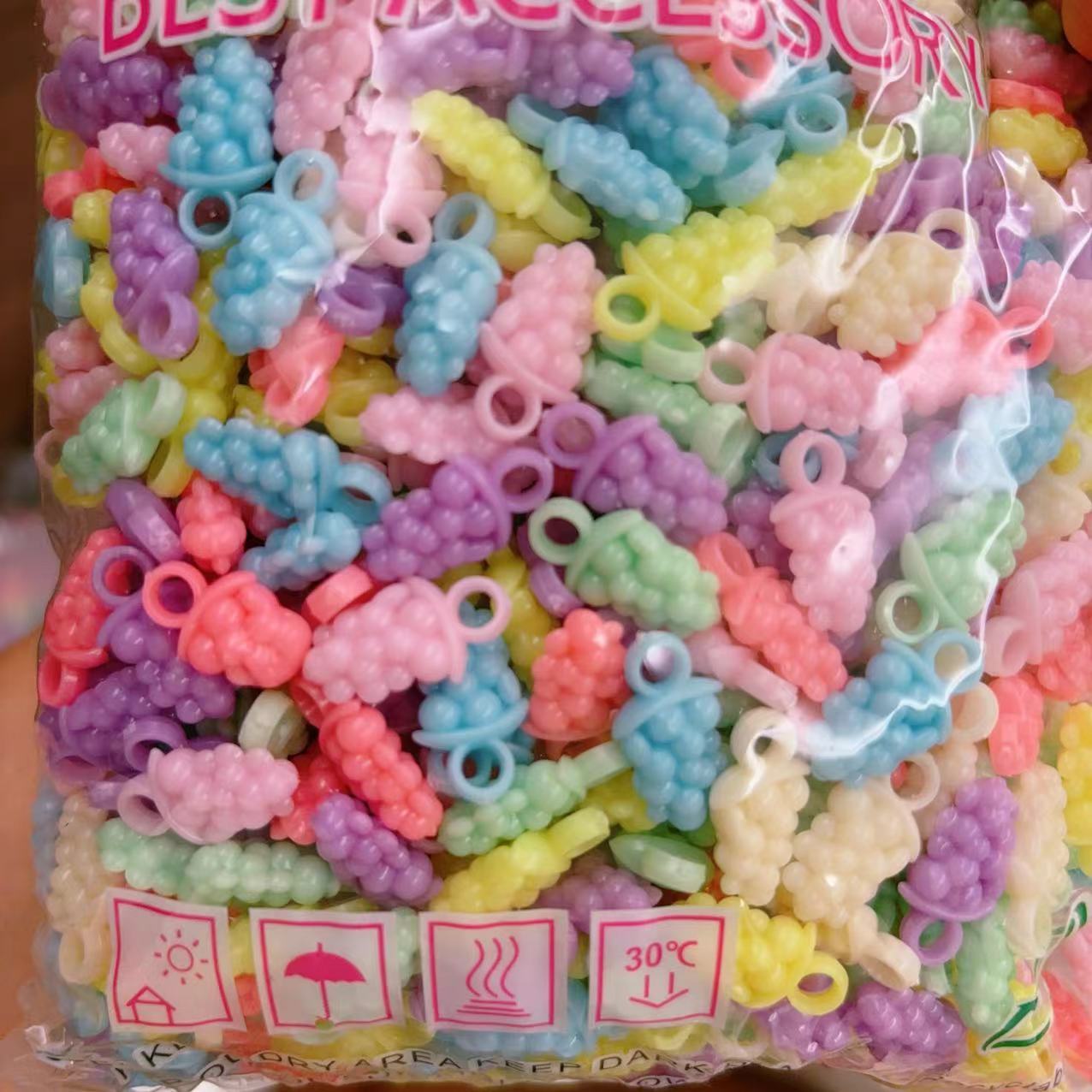 2025 Nuevas cuentas de cabello baratas en bolsa nuevas cuentas de plástico de color primavera diy gran agujero image 14