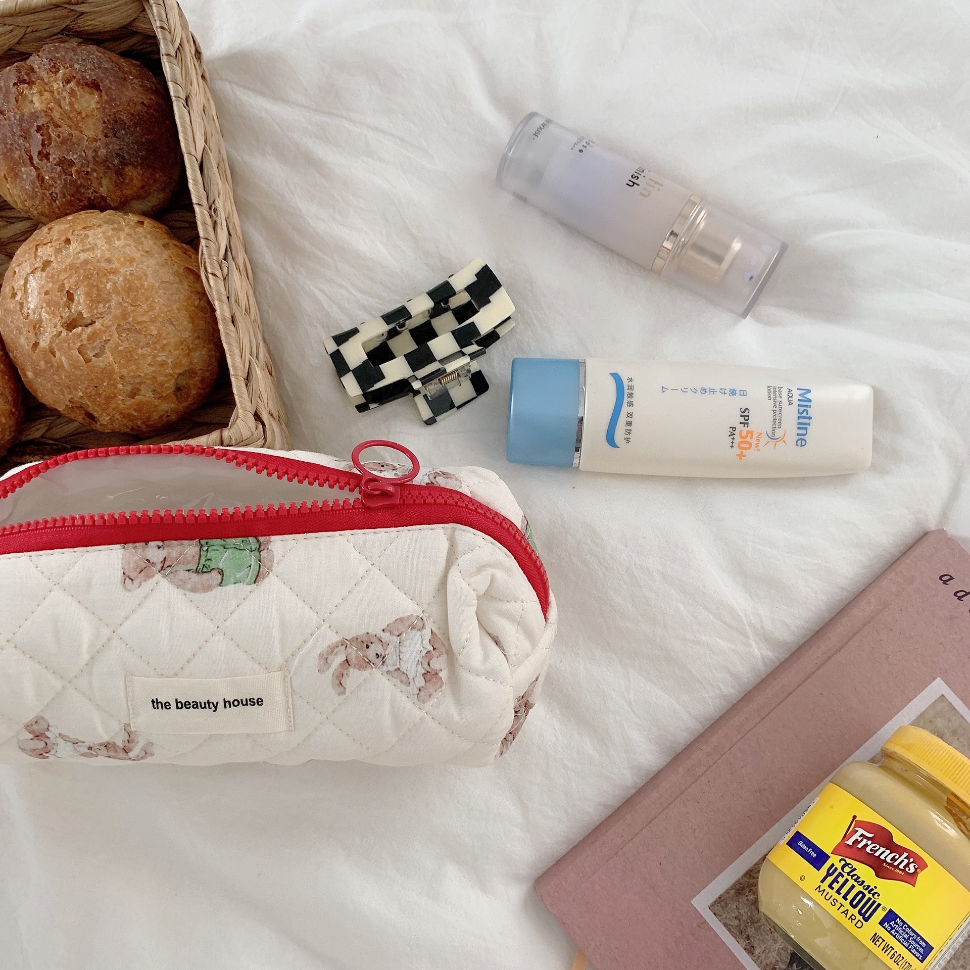 26275 ins Cute rabbit Bear Makeup Bag, portable pen case, Girls' clutch, multi-functional storage bag undefined