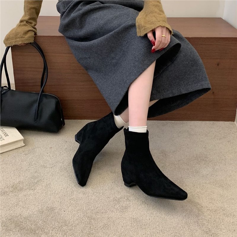 Early autumn square-toe wedge suede ankle boots, a sophisticated and stylish choice, with a slimming effect, back zipper, perfect for pairing with skirts, jeans, or wide-leg pants