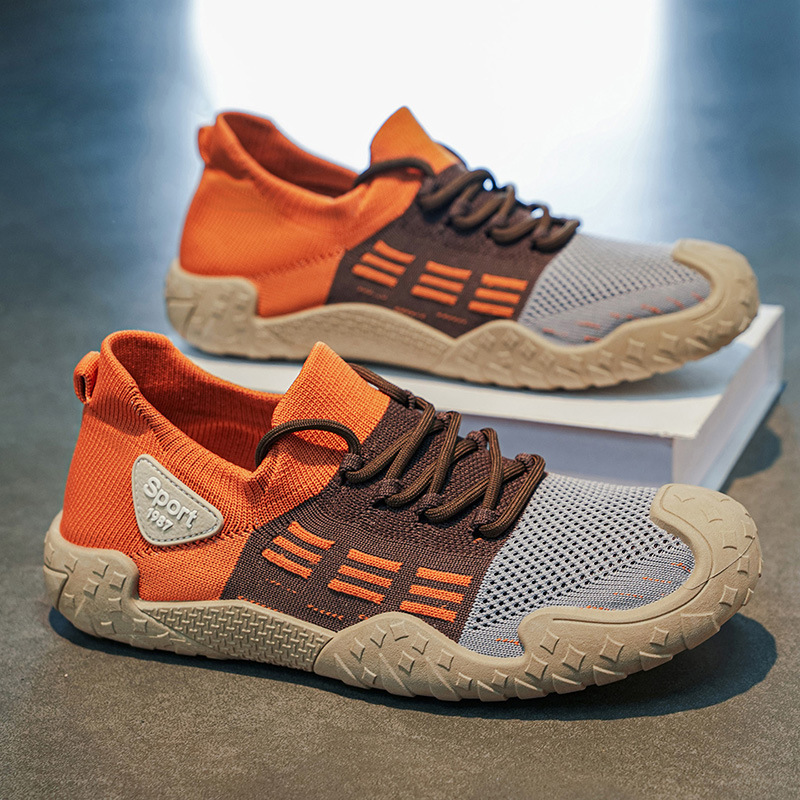 Nuevos zapatos de calcetines delgados transpirables de verano para hombres, zapatos casuales para hombres, zapatos deportivos de malla ligeros antideslizantes para correr