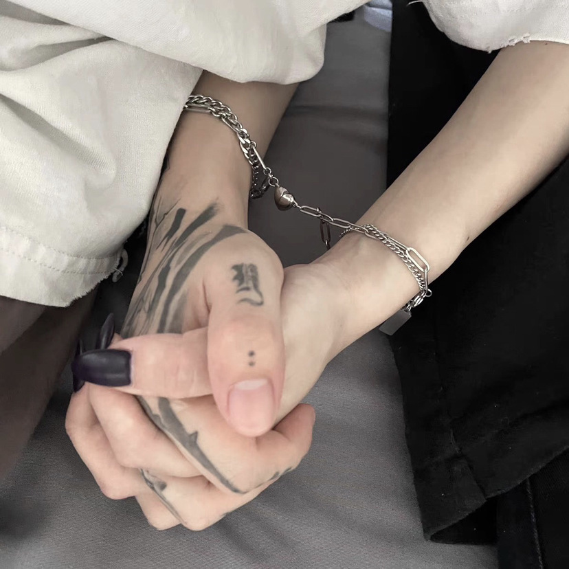 Heart-Pounding Stackable Splicing Heart Magnetic Couple Titanium Steel Bracelet Romantic Men and Women Double-Layer Heart-Shaped Couple Accessories