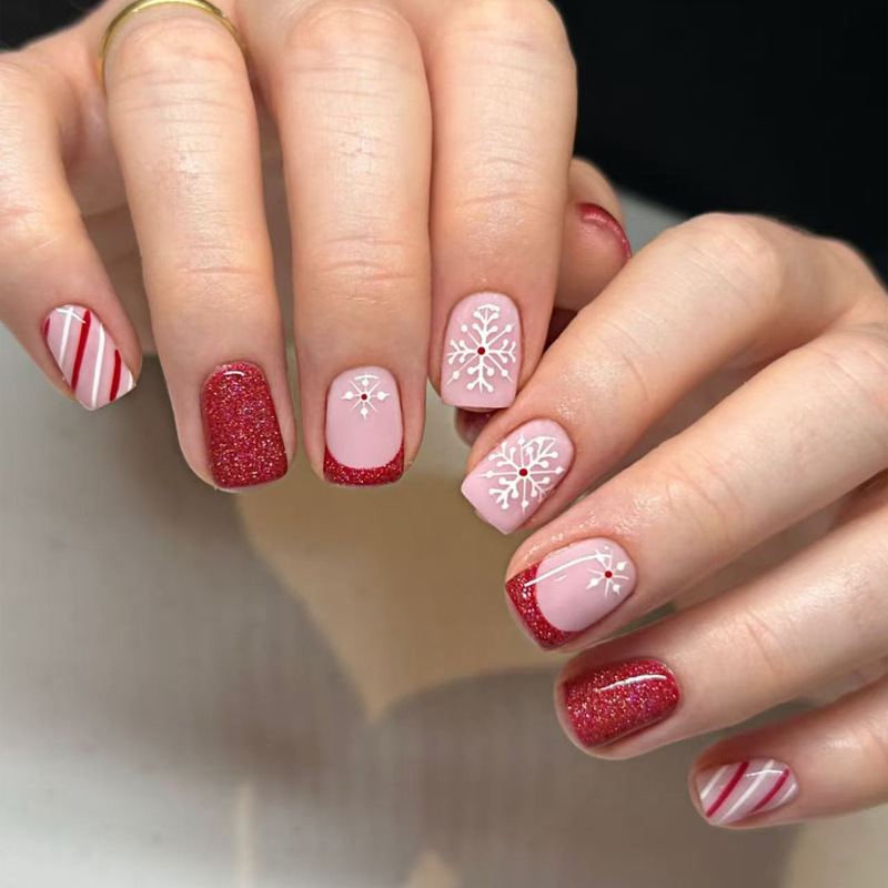 Winter Sweet Style Short Square Press-On Nails White Snowflake Red and White Striped French Design New Year Cross-Border Finished Nail Tips