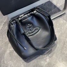 ��̫���¿�С����Ƹг���ʱ��ͨ�ڵ���������Լ�ٴ���Ƥ���ذ�