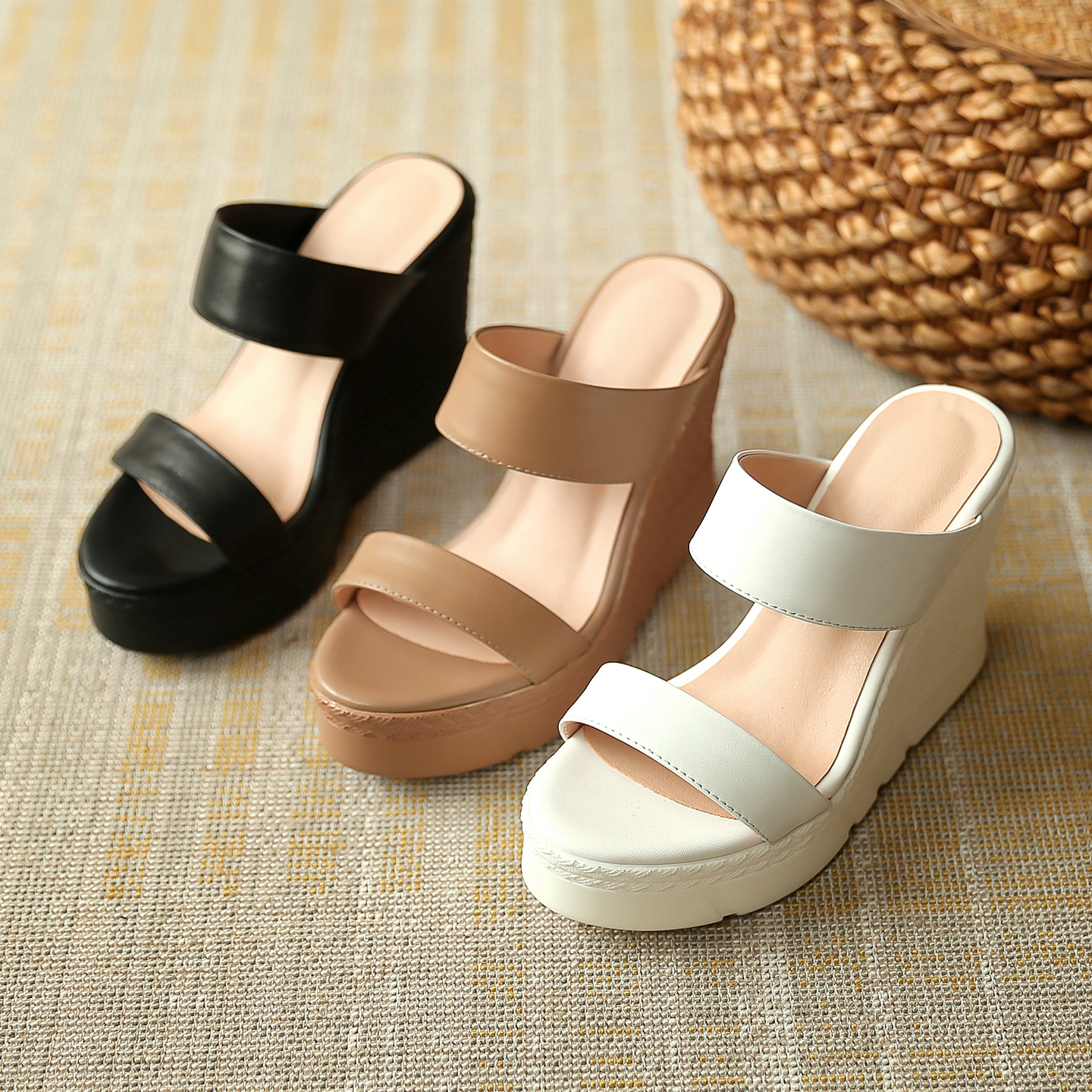 Sandal cao gót nữ hở mũi đế dày 10 cm, phong cách mới mùa xuân hè — đen