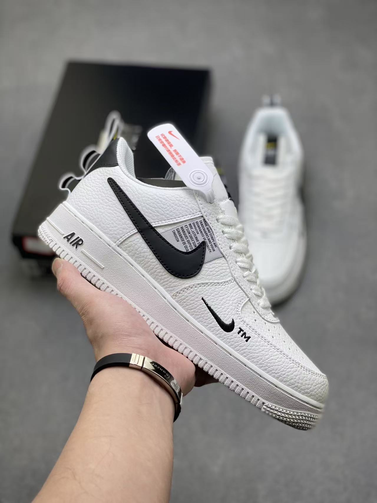 Zapatos de comercio exterior transfronterizo Putian AF1 Fuerza Aérea No. 1 blanco puro negro puro zapatos de patina baja para hombres y mujeres zapatos deportivos casuales
