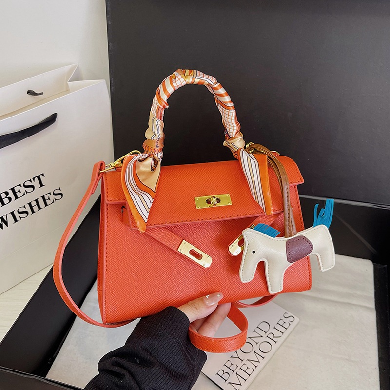 Bolso Kylie transfronterizo 2024 nueva moda estilo occidental bufanda colgante bolso de mano bolso de boda bolso de mensajero de hombro de gran capacidad