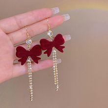 2025新款网红轻奢气质秋冬显白小众耳钉耳饰潮红色植绒耳环女批发