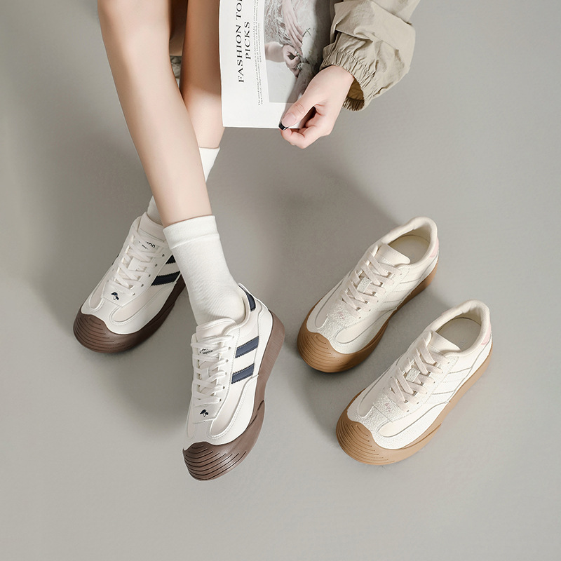 Augu Shi Deng zapatos blancos para mujeres primavera 2025 nuevos zapatos de skate casuales retro con suela gruesa zapatos deportivos de entrenamiento de base plana