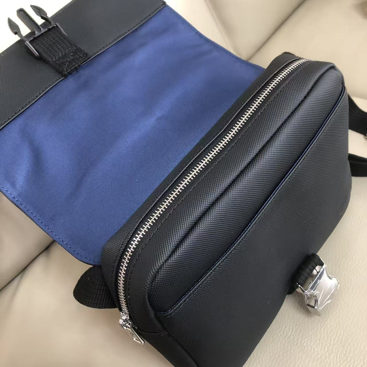 2025 nuevo bolso para hombre, mochila informal de cuero genuino para hombre, comercio exterior, venta al por mayor, bolso de hombro a la moda, bolso cruzado, venta directa de fábrica