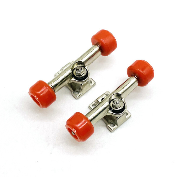 Skateboard for finger