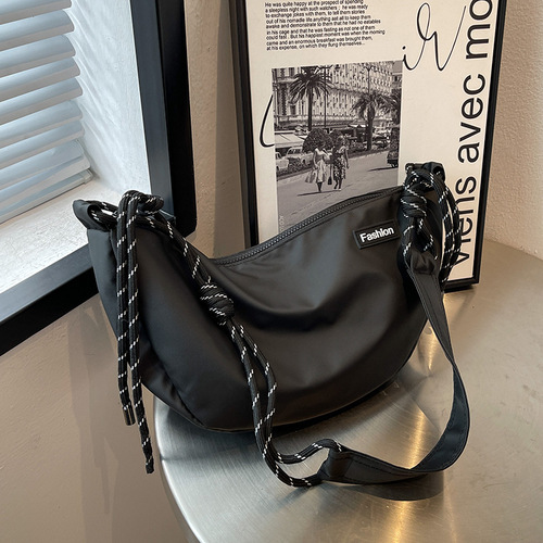 Casual versatile nylon small bag  new women's bag popular crossbody bag fashionable one-shoulder dumpling bag