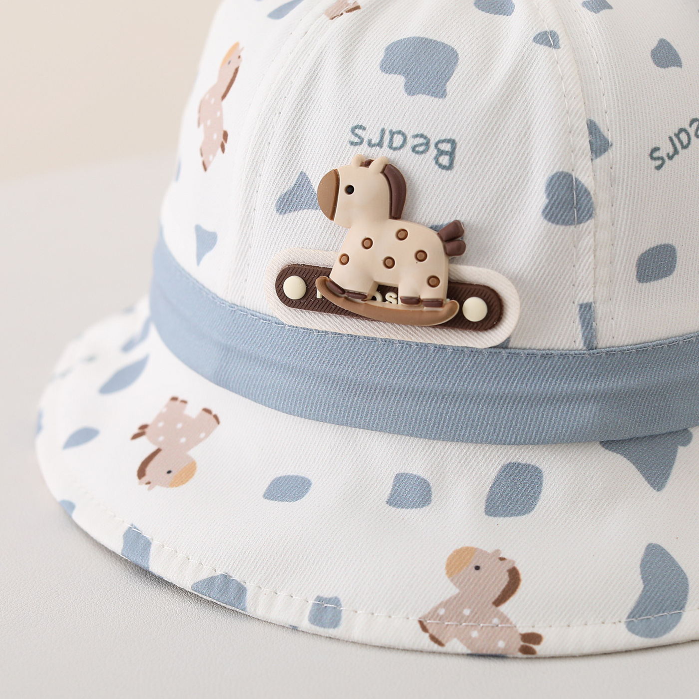 Cappello da sole per bambini a secchiello con pony per l'estate_voghion.com