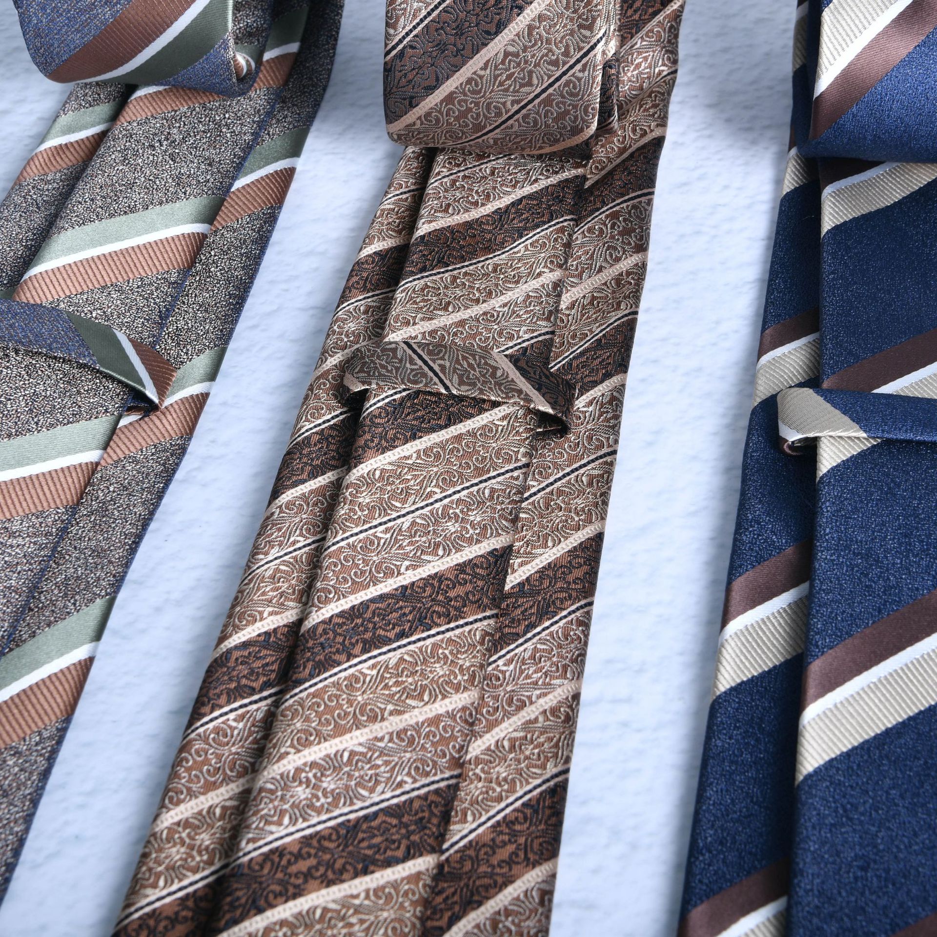 Conjunto de corbata y pañuelo para hombre accesorio formal rayado_voghion.com