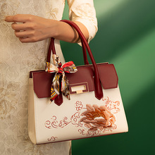 母亲节礼物高级感刺绣红色包包女新娘大容量中年妈妈结婚手提包