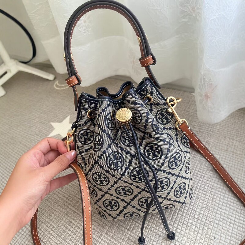 European and American Tb Classic Monogram Drawstring Bucket Bag for Women, Mini Crossbody Shoulder Bag, Versatile Fashion Commuter Bag