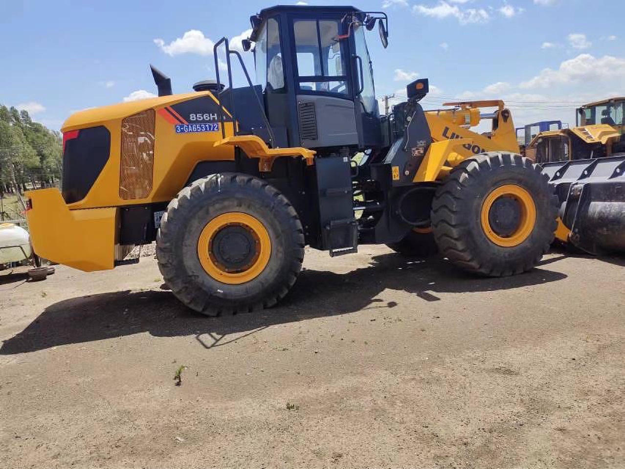 Need for Speed Willow 856H Loader 50 y 30 más carretillas elevadoras de brazo largo