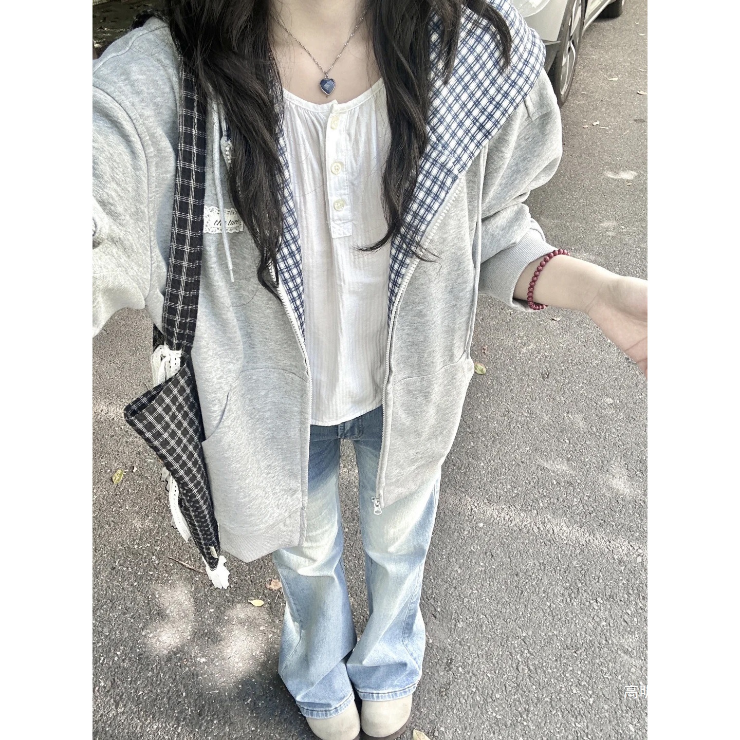 Plaid patchwork zip-up hooded cardigan sweatshirt for women, new spring and autumn style, casual, loose, and oversized coat.
