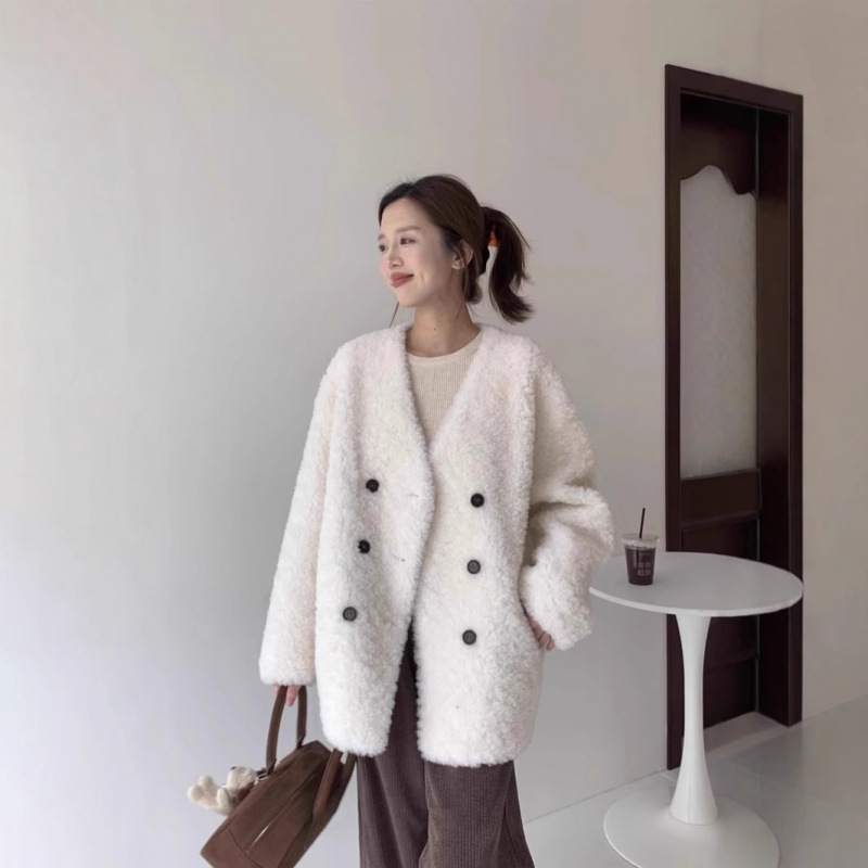 韓国風100%羊毛Vネックミドル丈粒状ベルベットコート レディース 2025冬 ラムウールファー一体型コート