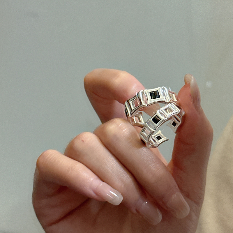 Square small design matte ring with zircon