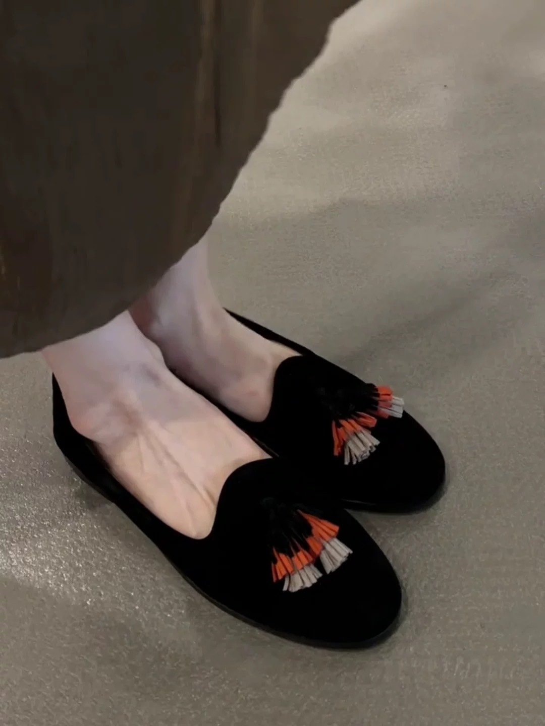검은색