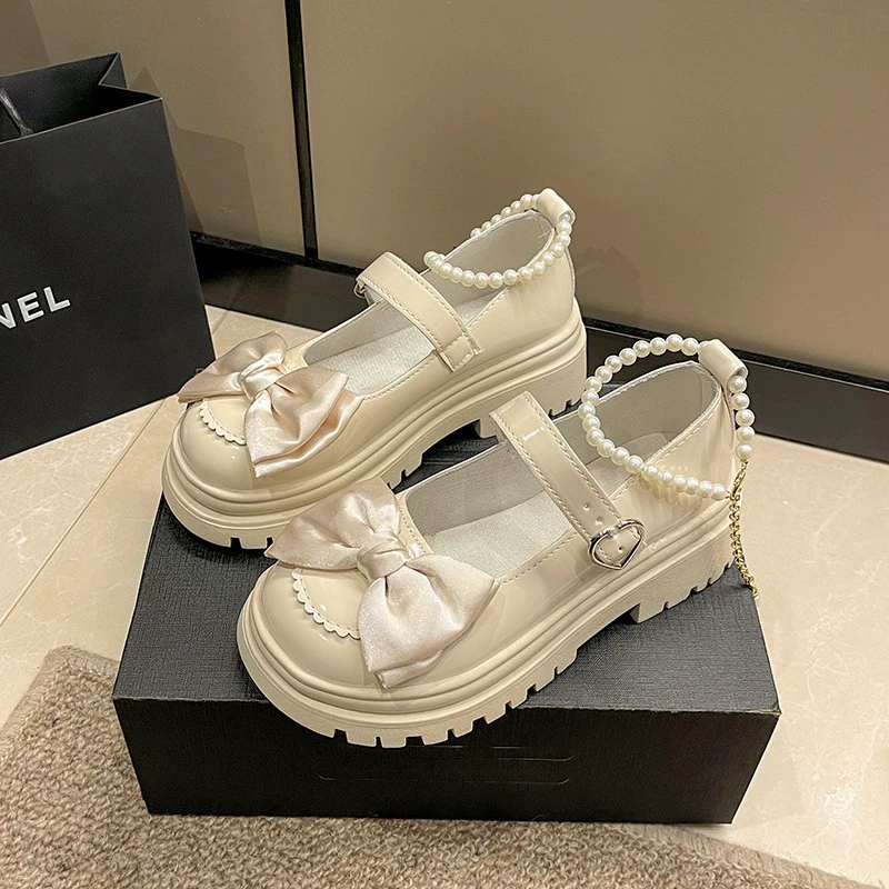 Толстая подошва с толстым каблуком Британская Академия Маленькие кожаные туфли Женская 2024 Летняя новая пуговица с бантом Mary Jen