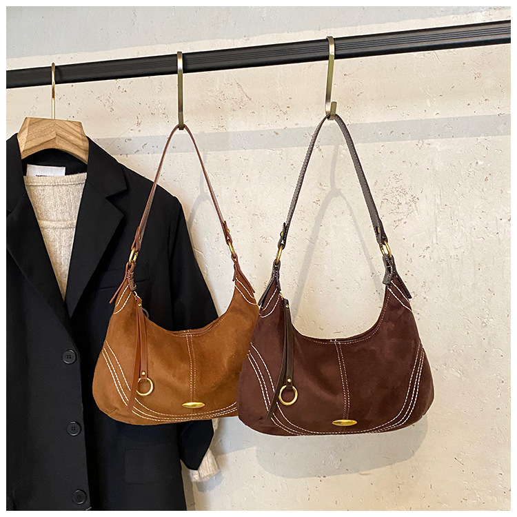 Bolso de camisa casual transfronterizo, bolso de camisa de viaje universal, bolso de media luna 2025, nuevo tipo de bolso de hombro de camisa.