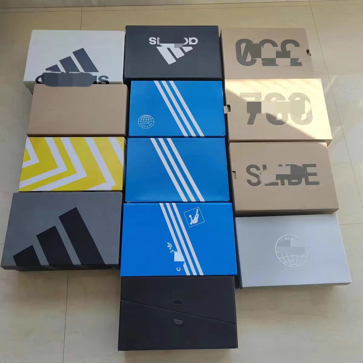 Manufacturer supplies trendy brand shoe boxes in stock kraft paper shoe storage box packaging box color box folding flip shoe box 3