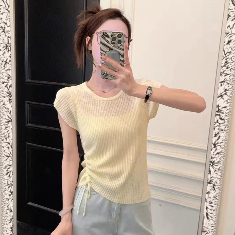 Korean-Style Ruched Slim-Fit Short-Sleeve Knit Top for Women, Summer 2026 New Age-Reducing Tie-Up Stylish Thin Blouse Korean-Style Ruched Slim-Fit Short-Sleeve Knit Top for Women, Summer 2026 New Age-Reducing Tie-Up Stylish Thin Blouse