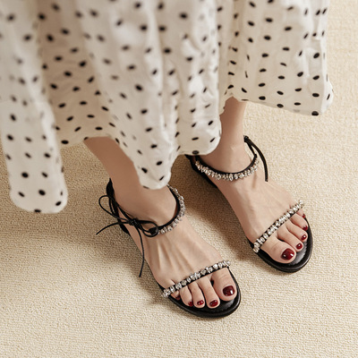 2021款夏季时装凉鞋新款仙女风ins潮水钻中跟粗跟绑带平底凉鞋女