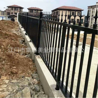 锌钢护栏户外隔离防护栏铁艺方通栅栏栏杆别墅小区学校围栏网