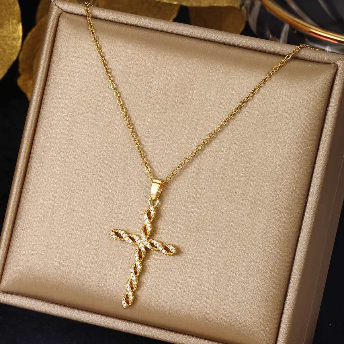 golden fashionable pendant with zircon
