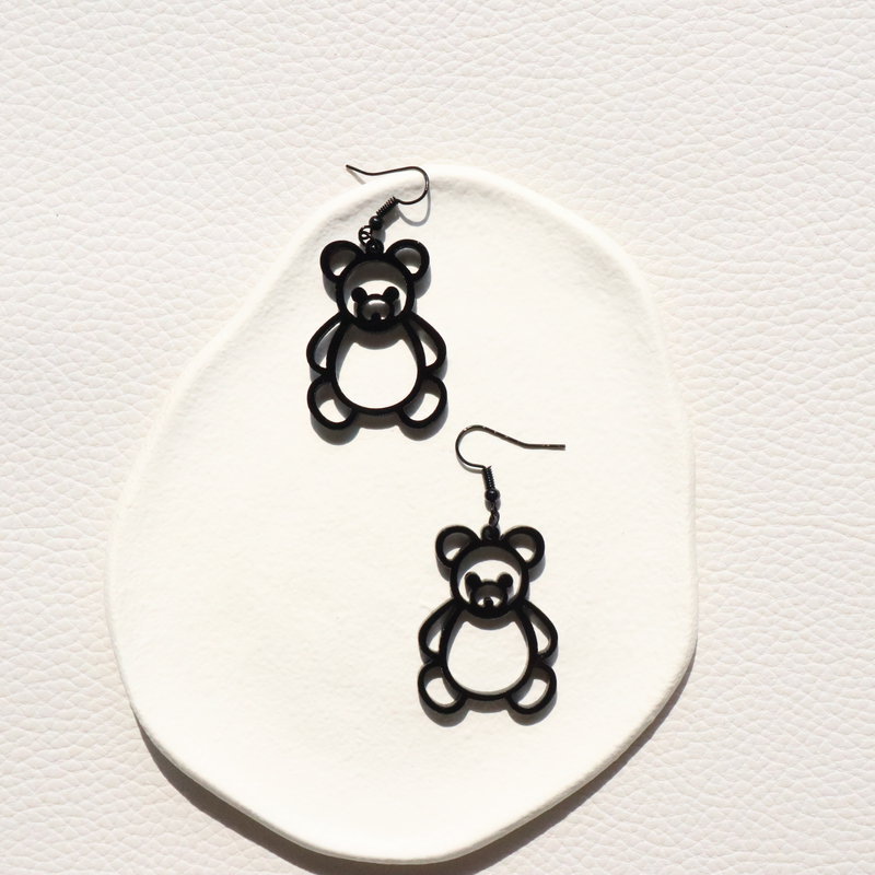 Cute Acrylic Hollow Bear Earrings Fashion Heart Simple Earrings Ear Hooks display picture 5