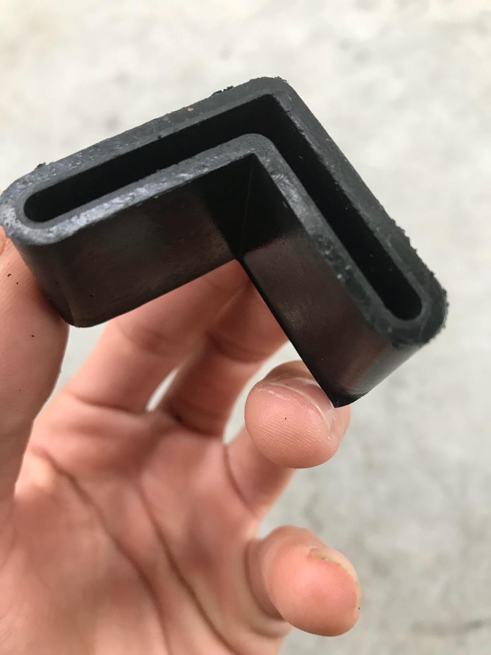 L形25.30.35.40.50.角铁脚套橡胶胶套三角铁胶套.橡胶L形保护套