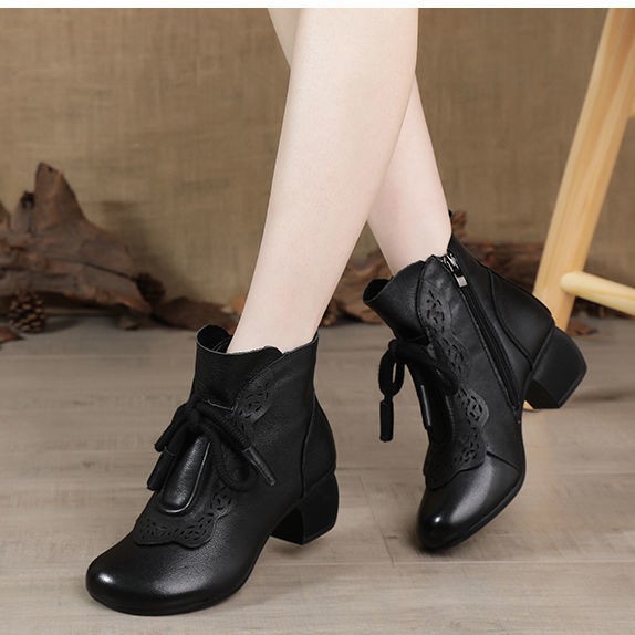 Retro insulated non-slip “mom shoes” with shoelaces