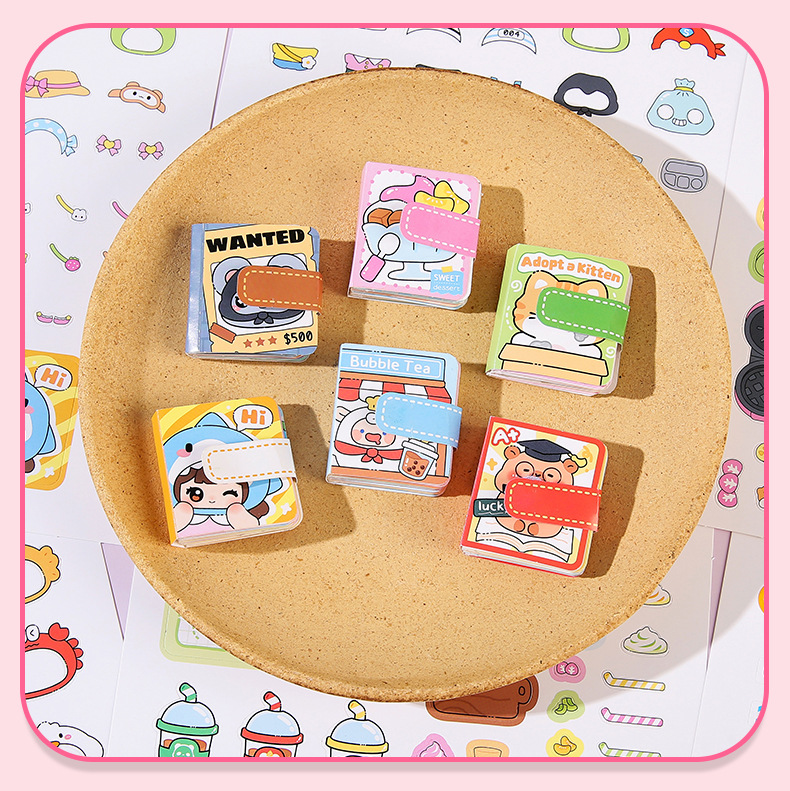 Mini dress-up doudou book