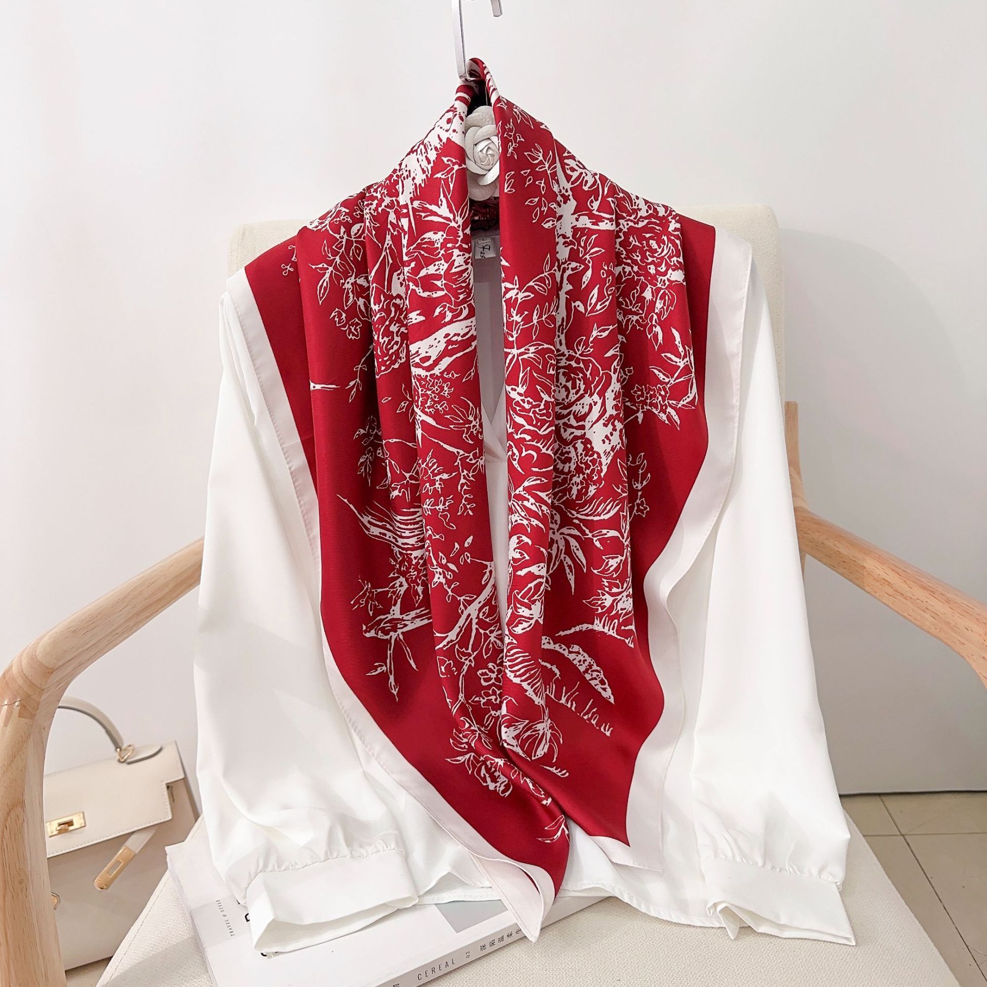 Nuevo bufandas de seda de impresión de 90cm bufandas de seda de estilo de mujer coreana bufandas delgadas bufandas de decoración de trajes bufandas