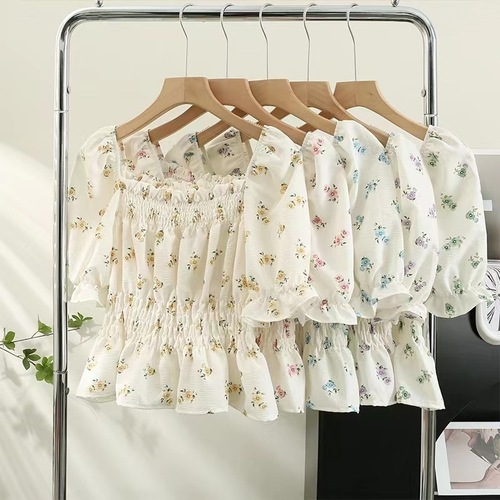 French square collar bubble sleeve women's 2025 summer one-shoulder top with fresh and clean waist-cinching short floral shirt