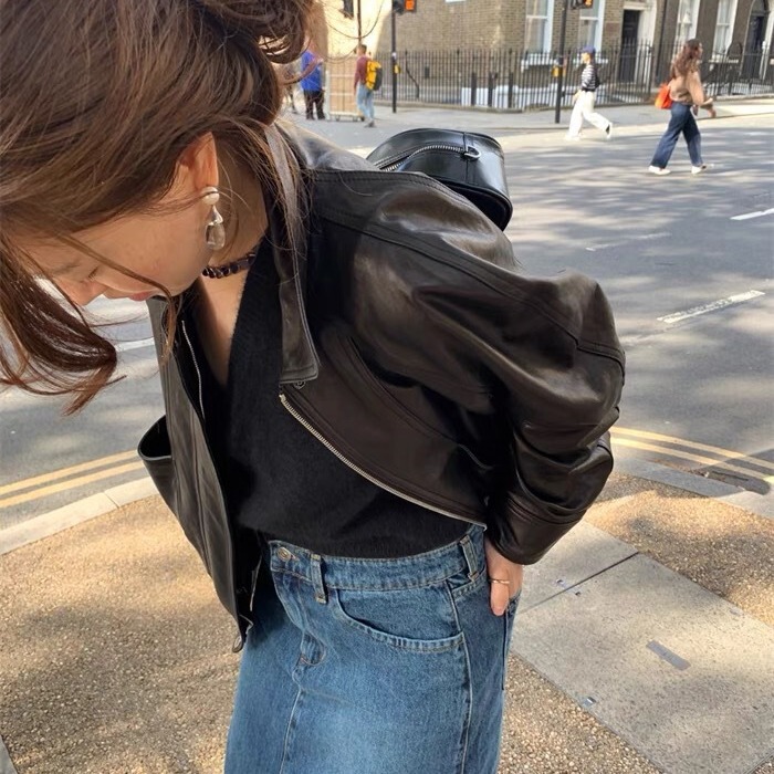 in stock ~ South Korea Ribbonbit Retro Black Leather