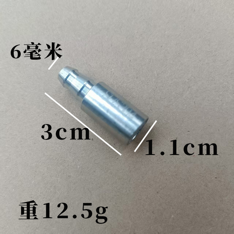 茶器は自動的に水を追加して上水管のホースを引き出して水を入れます。|undefined