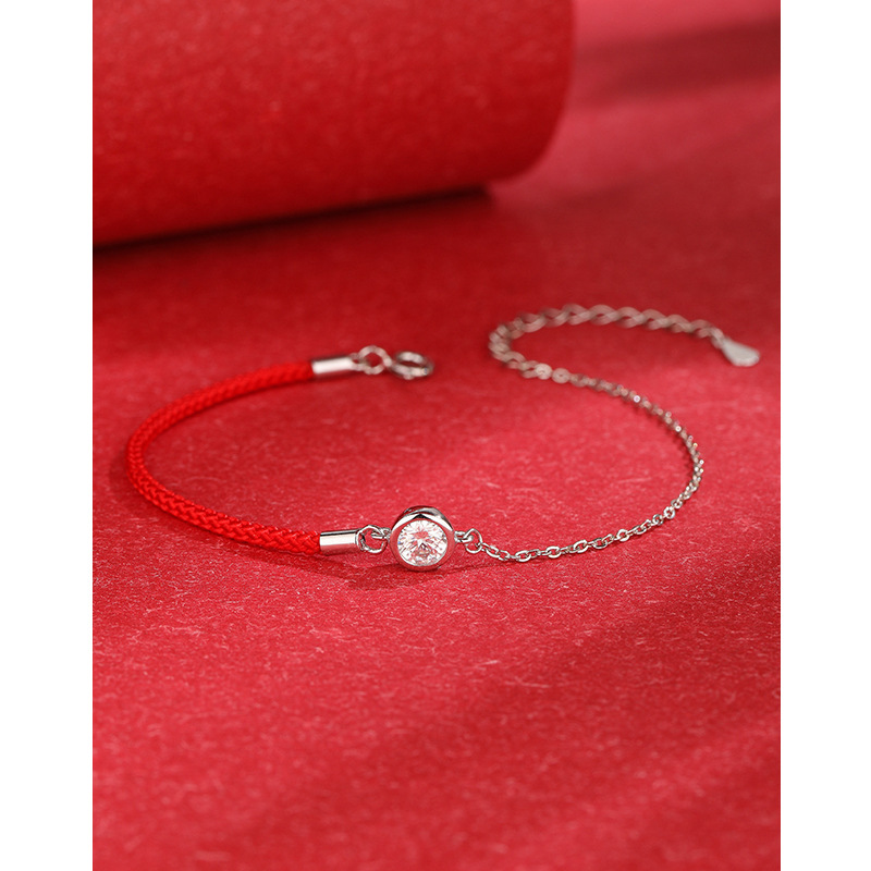 925 plata esterlina moissanite pulsera de un solo diamante año de nacimiento femenino pequeña cuerda roja Luz de lujo nicho exquisita pareja pulsera regalo