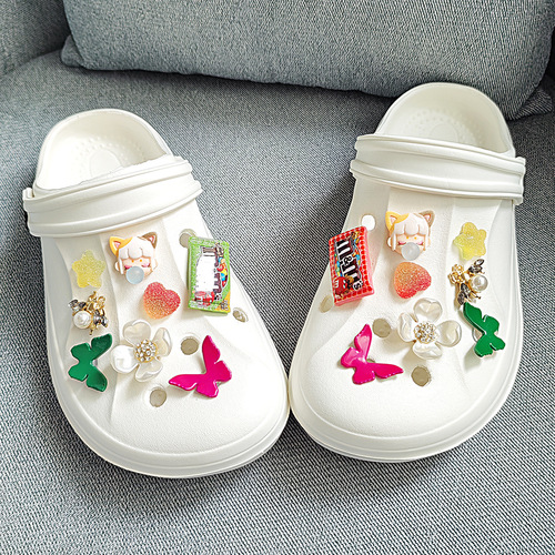 Manufacturer bow rabbit hole shoe button decoration cartoon belt flower hole shoe cheap accessories