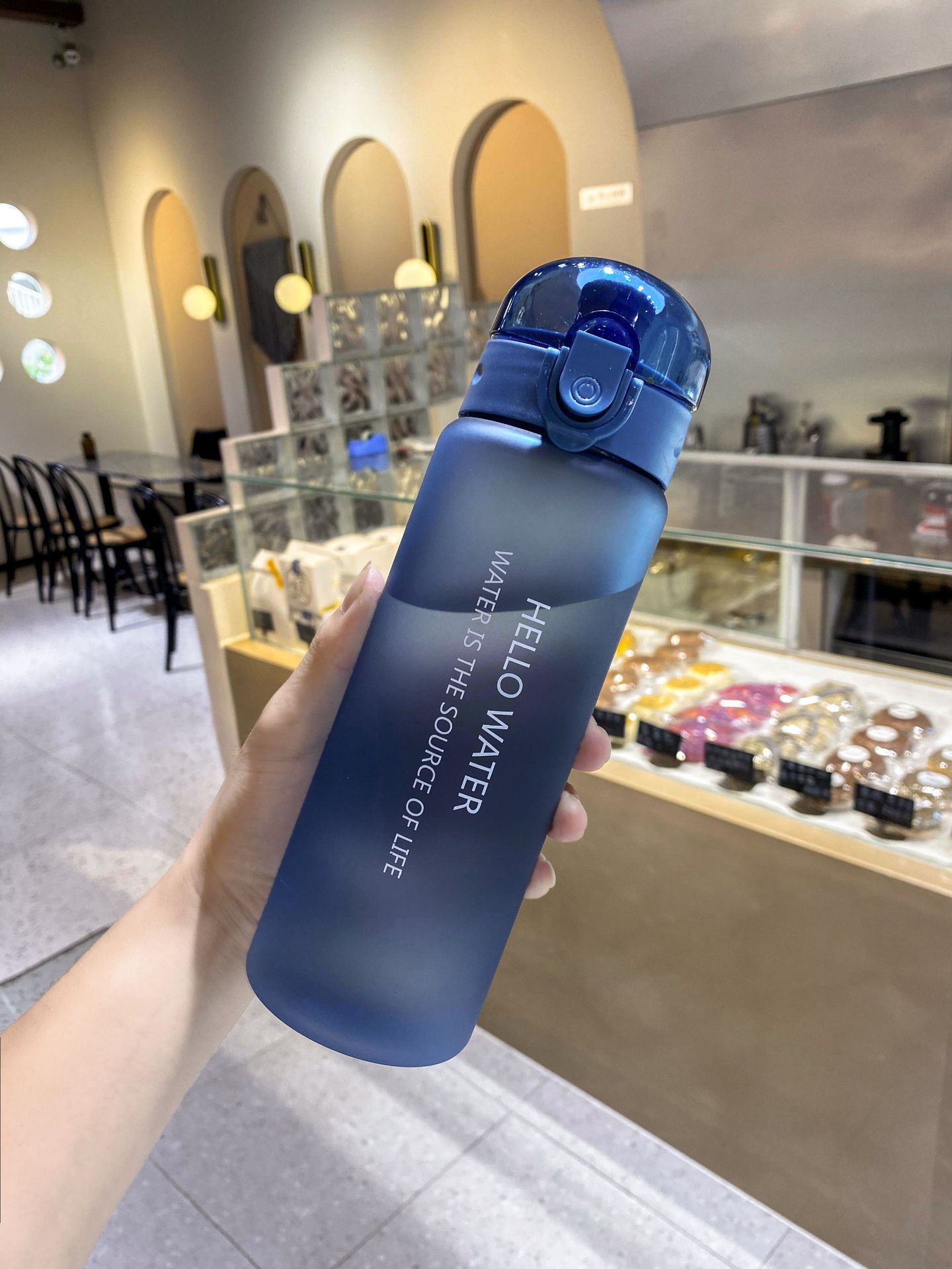 Nuevo esmerilado de plástico portátil taza portátil estudiante taza de agua al aire libre resistente al calor hombres y mujeres deportes de verano niños taza de agua