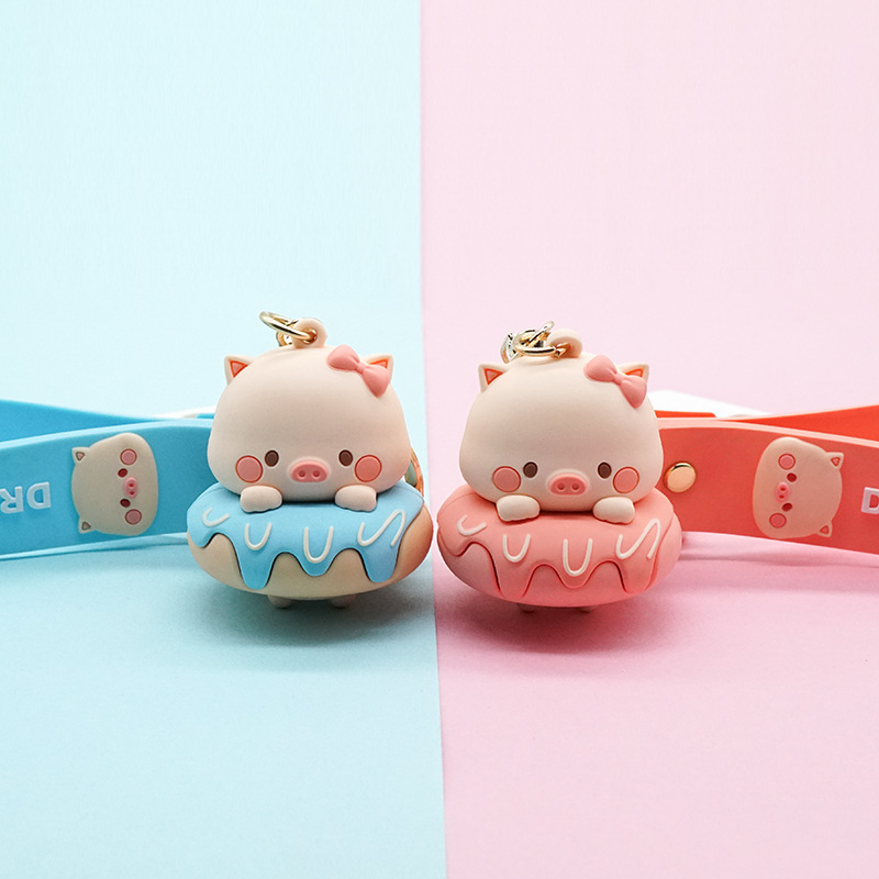 正版授权猪小趴钥匙扣软胶挂件女可爱潮流时尚卡通钥匙链包包挂件