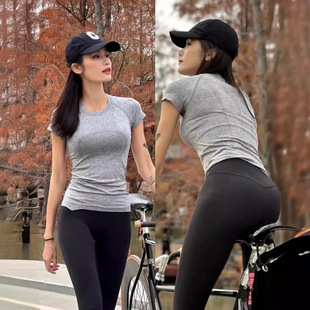 �����٤���������@�ݟo�pһ�w��͸���\�ӽ������