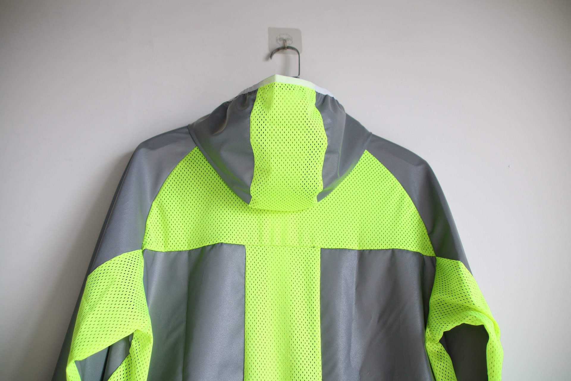 Abbigliamento da uomo, giacca riflettente colorata, sport all'aria aperta, con giunture in rete, giacca con cappuccio traspirante_voghion.com
