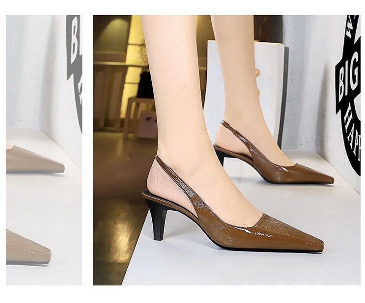 Tacco alto affusolato minimalista in stile 2A03, bocca bassa, piccola punta quadrata, cinturino posteriore scavato, versatile da donna_voghion.com
